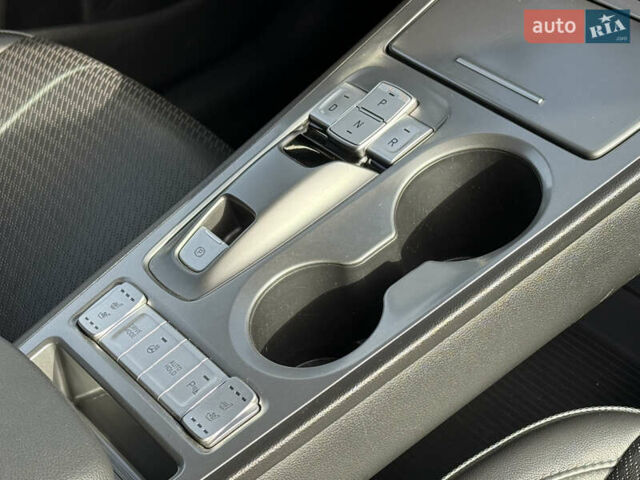 Білий Хендай Kona, об'ємом двигуна 0 л та пробігом 55 тис. км за 19950 $, фото 51 на Automoto.ua