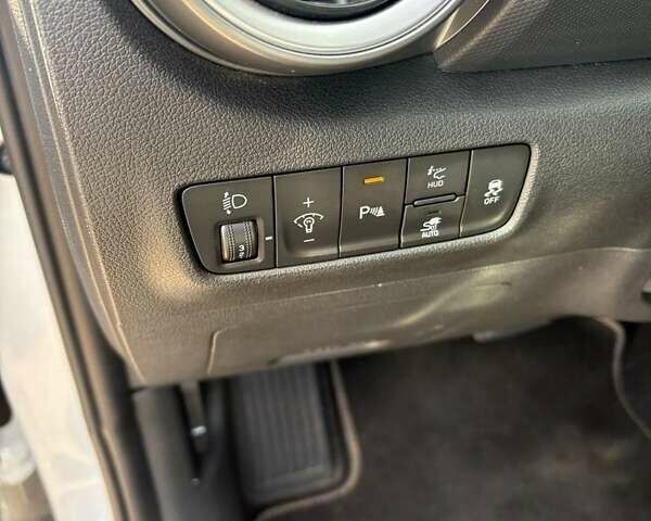 Білий Хендай Kona, об'ємом двигуна 0 л та пробігом 43 тис. км за 16700 $, фото 23 на Automoto.ua