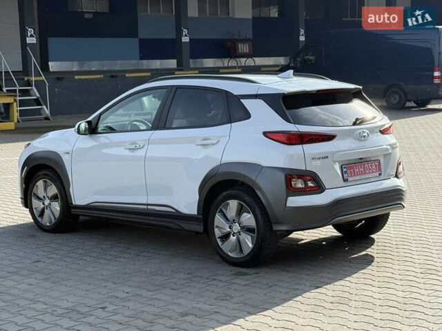 Білий Хендай Kona, об'ємом двигуна 0 л та пробігом 55 тис. км за 19950 $, фото 6 на Automoto.ua