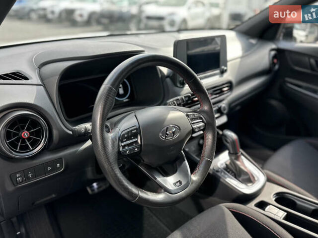 Білий Хендай Kona, об'ємом двигуна 1.6 л та пробігом 104 тис. км за 17700 $, фото 13 на Automoto.ua