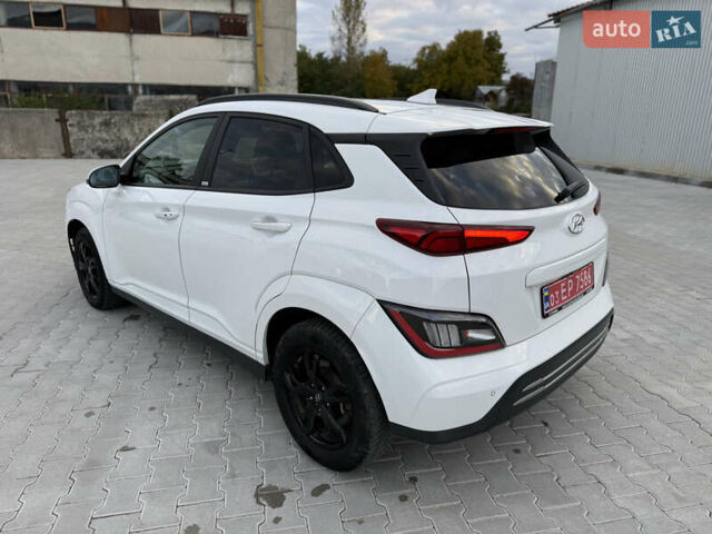 Білий Хендай Kona, об'ємом двигуна 0 л та пробігом 63 тис. км за 16499 $, фото 33 на Automoto.ua