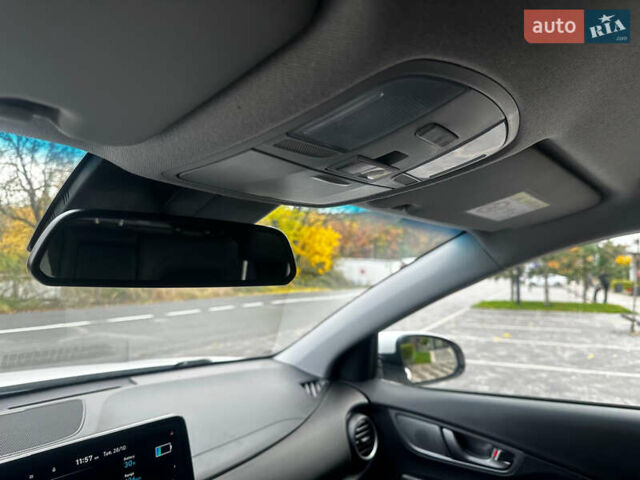 Белый Хендай Kona, объемом двигателя 0 л и пробегом 130 тыс. км за 18900 $, фото 20 на Automoto.ua