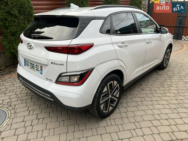 Белый Хендай Kona, объемом двигателя 0 л и пробегом 46 тыс. км за 17500 $, фото 4 на Automoto.ua