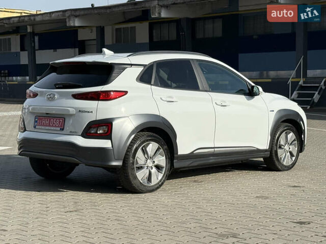 Білий Хендай Kona, об'ємом двигуна 0 л та пробігом 55 тис. км за 19950 $, фото 10 на Automoto.ua
