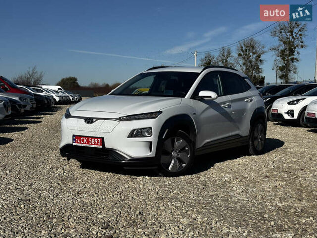 Білий Хендай Kona, об'ємом двигуна 0 л та пробігом 53 тис. км за 15900 $, фото 3 на Automoto.ua
