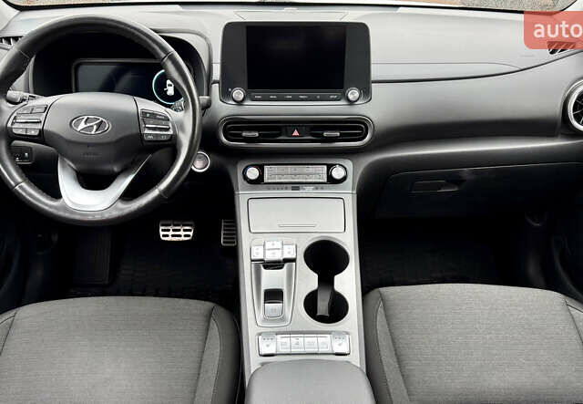 Білий Хендай Kona, об'ємом двигуна 0 л та пробігом 23 тис. км за 16900 $, фото 18 на Automoto.ua