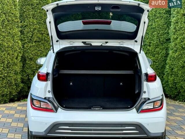 Білий Хендай Kona, об'ємом двигуна 0 л та пробігом 34 тис. км за 16999 $, фото 21 на Automoto.ua