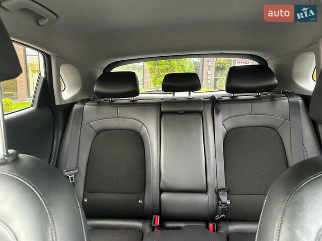 Белый Хендай Kona, объемом двигателя 0 л и пробегом 130 тыс. км за 18900 $, фото 24 на Automoto.ua