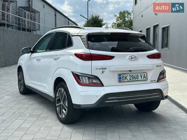 Белый Хендай Kona, объемом двигателя 0 л и пробегом 72 тыс. км за 16700 $, фото 10 на Automoto.ua