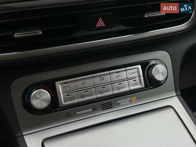 Білий Хендай Kona, об'ємом двигуна 0 л та пробігом 40 тис. км за 19999 $, фото 24 на Automoto.ua