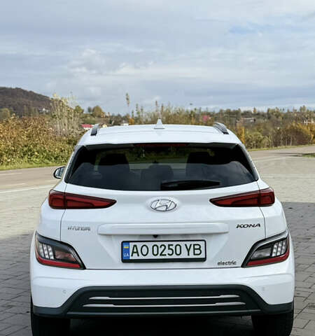 Белый Хендай Kona, объемом двигателя 0 л и пробегом 63 тыс. км за 21500 $, фото 6 на Automoto.ua