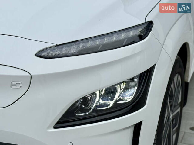 Білий Хендай Kona, об'ємом двигуна 0 л та пробігом 28 тис. км за 18700 $, фото 59 на Automoto.ua
