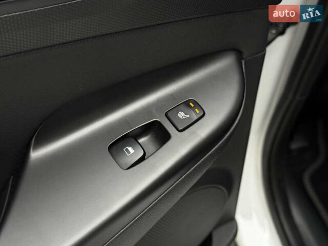 Білий Хендай Kona, об'ємом двигуна 0 л та пробігом 28 тис. км за 18700 $, фото 41 на Automoto.ua