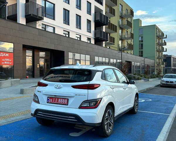 Белый Хендай Kona, объемом двигателя 0 л и пробегом 38 тыс. км за 15599 $, фото 7 на Automoto.ua