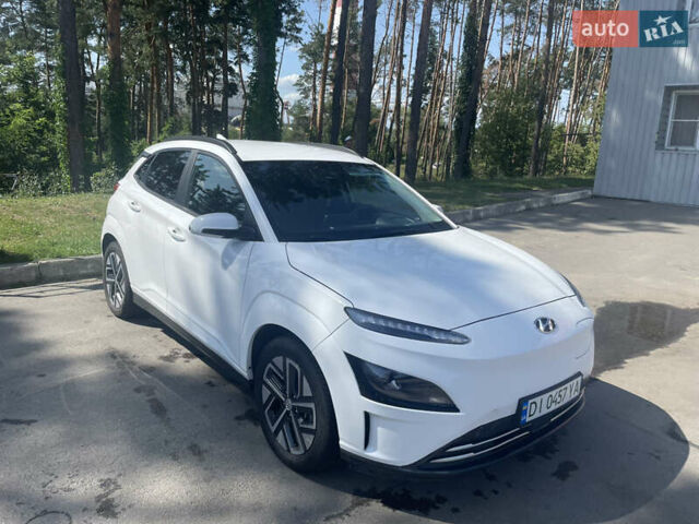 Білий Хендай Kona, об'ємом двигуна 0 л та пробігом 46 тис. км за 17500 $, фото 1 на Automoto.ua