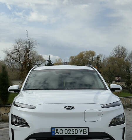 Белый Хендай Kona, объемом двигателя 0 л и пробегом 63 тыс. км за 20999 $, фото 12 на Automoto.ua