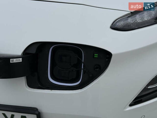 Білий Хендай Kona, об'ємом двигуна 0 л та пробігом 28 тис. км за 18700 $, фото 36 на Automoto.ua