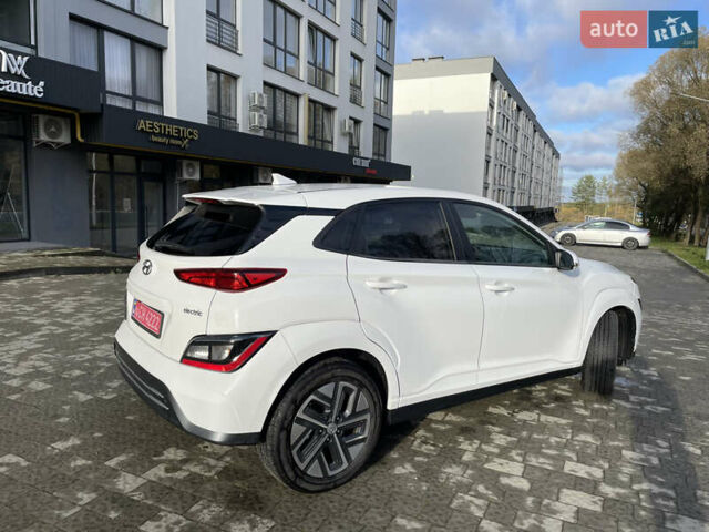 Білий Хендай Kona, об'ємом двигуна 0 л та пробігом 6 тис. км за 20900 $, фото 4 на Automoto.ua