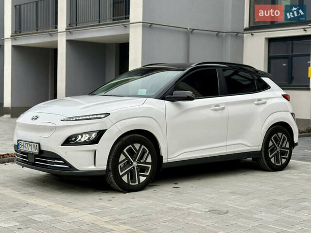 Білий Хендай Kona, об'ємом двигуна 0 л та пробігом 28 тис. км за 18700 $, фото 15 на Automoto.ua