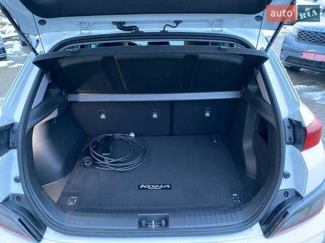 Белый Хендай Kona, объемом двигателя 0 л и пробегом 6 тыс. км за 18900 $, фото 21 на Automoto.ua