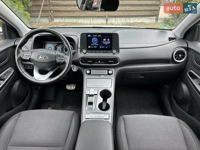 Білий Хендай Kona, об'ємом двигуна 0 л та пробігом 27 тис. км за 17499 $, фото 34 на Automoto.ua
