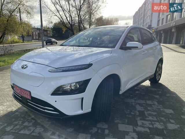 Білий Хендай Kona, об'ємом двигуна 0 л та пробігом 6 тис. км за 20900 $, фото 3 на Automoto.ua