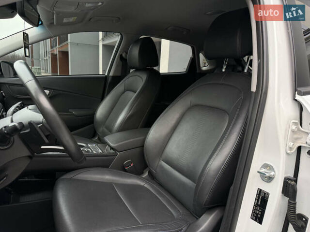 Білий Хендай Kona, об'ємом двигуна 0 л та пробігом 28 тис. км за 18700 $, фото 38 на Automoto.ua