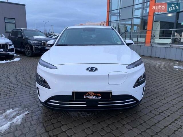 Белый Хендай Kona, объемом двигателя 0 л и пробегом 6 тыс. км за 18900 $, фото 1 на Automoto.ua