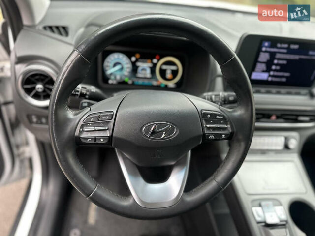 Білий Хендай Kona, об'ємом двигуна 0 л та пробігом 27 тис. км за 17499 $, фото 14 на Automoto.ua