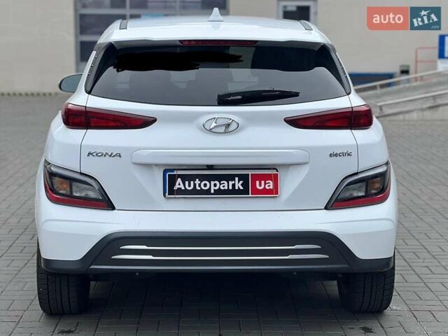 Белый Хендай Kona, объемом двигателя 0 л и пробегом 30 тыс. км за 22990 $, фото 5 на Automoto.ua