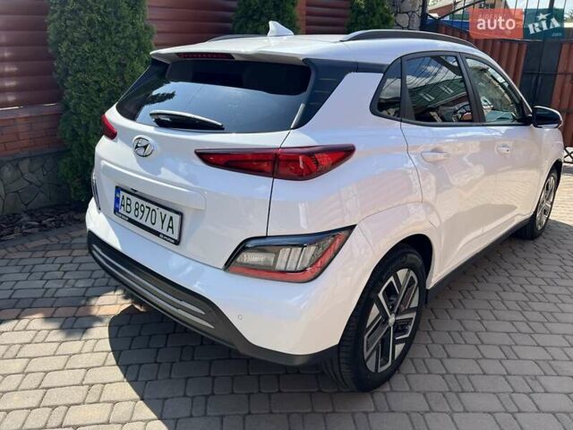 Белый Хендай Kona, объемом двигателя 0 л и пробегом 60 тыс. км за 22800 $, фото 2 на Automoto.ua