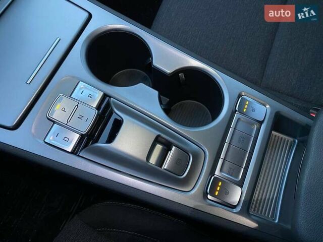 Белый Хендай Kona, объемом двигателя 0 л и пробегом 6 тыс. км за 18900 $, фото 13 на Automoto.ua