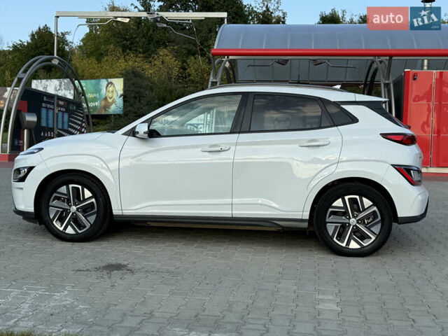Белый Хендай Kona, объемом двигателя 0 л и пробегом 57 тыс. км за 19800 $, фото 9 на Automoto.ua