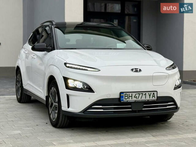 Білий Хендай Kona, об'ємом двигуна 0 л та пробігом 28 тис. км за 18700 $, фото 6 на Automoto.ua
