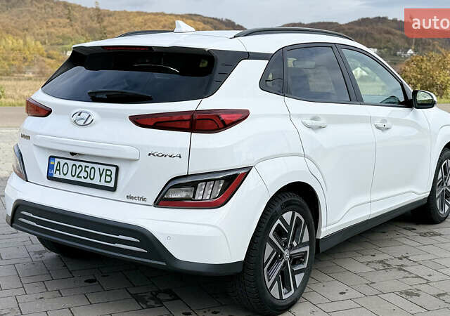 Белый Хендай Kona, объемом двигателя 0 л и пробегом 63 тыс. км за 21500 $, фото 8 на Automoto.ua