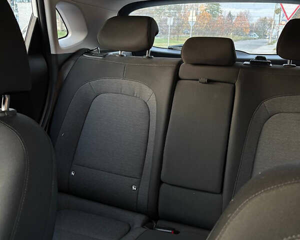 Белый Хендай Kona, объемом двигателя 0 л и пробегом 38 тыс. км за 15599 $, фото 15 на Automoto.ua