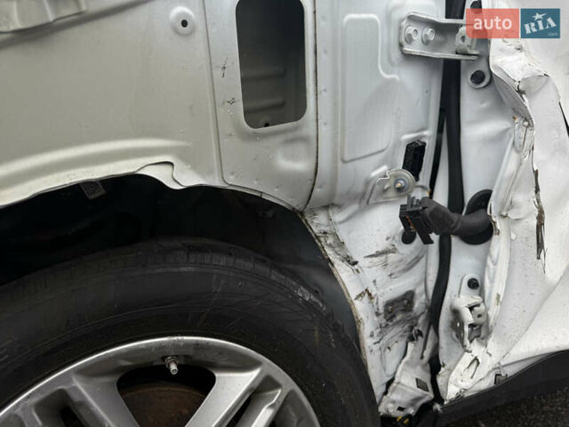 Білий Хендай Kona, об'ємом двигуна 2 л та пробігом 70 тис. км за 12200 $, фото 9 на Automoto.ua