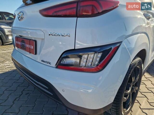 Білий Хендай Kona, об'ємом двигуна 0 л та пробігом 57 тис. км за 17200 $, фото 13 на Automoto.ua