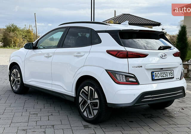 Белый Хендай Kona, объемом двигателя 0 л и пробегом 63 тыс. км за 21500 $, фото 2 на Automoto.ua