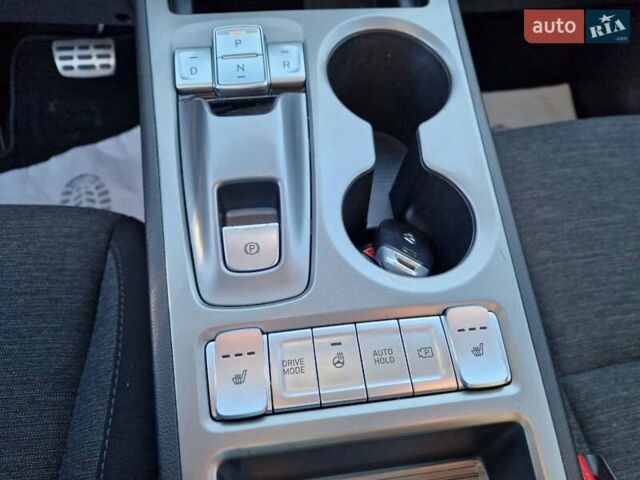 Білий Хендай Kona, об'ємом двигуна 0 л та пробігом 57 тис. км за 17200 $, фото 38 на Automoto.ua