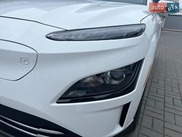 Белый Хендай Kona, объемом двигателя 0 л и пробегом 30 тыс. км за 22990 $, фото 9 на Automoto.ua