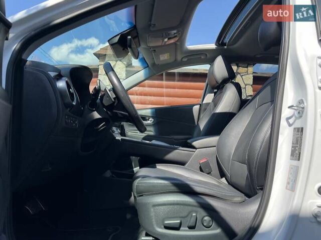 Белый Хендай Kona, объемом двигателя 0 л и пробегом 60 тыс. км за 22800 $, фото 19 на Automoto.ua