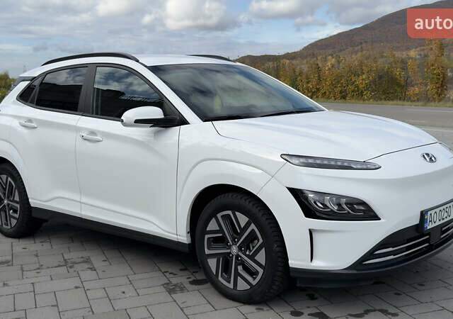 Белый Хендай Kona, объемом двигателя 0 л и пробегом 63 тыс. км за 21500 $, фото 19 на Automoto.ua