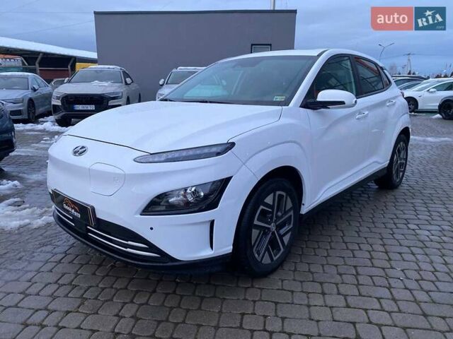 Белый Хендай Kona, объемом двигателя 0 л и пробегом 6 тыс. км за 18900 $, фото 2 на Automoto.ua