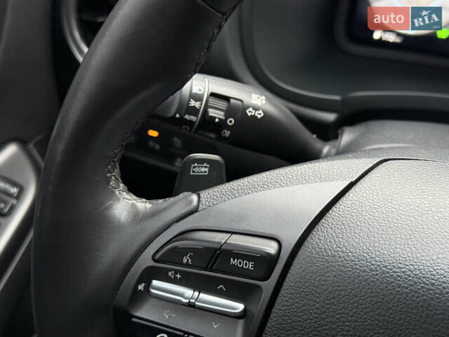 Білий Хендай Kona, об'ємом двигуна 0 л та пробігом 28 тис. км за 18700 $, фото 24 на Automoto.ua