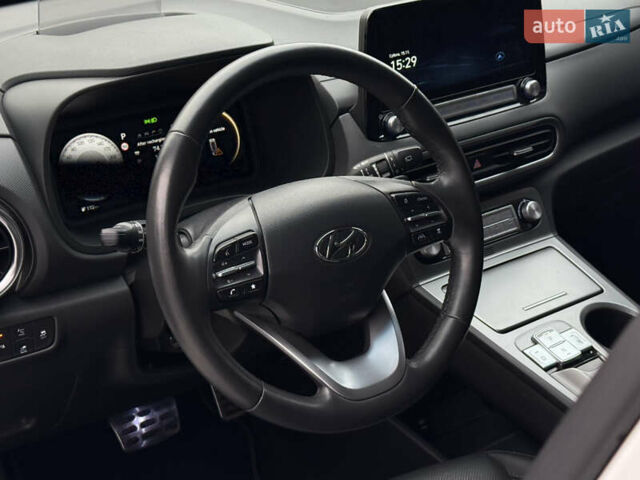 Білий Хендай Kona, об'ємом двигуна 0 л та пробігом 28 тис. км за 18700 $, фото 48 на Automoto.ua