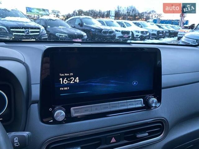 Белый Хендай Kona, объемом двигателя 0 л и пробегом 6 тыс. км за 18900 $, фото 11 на Automoto.ua