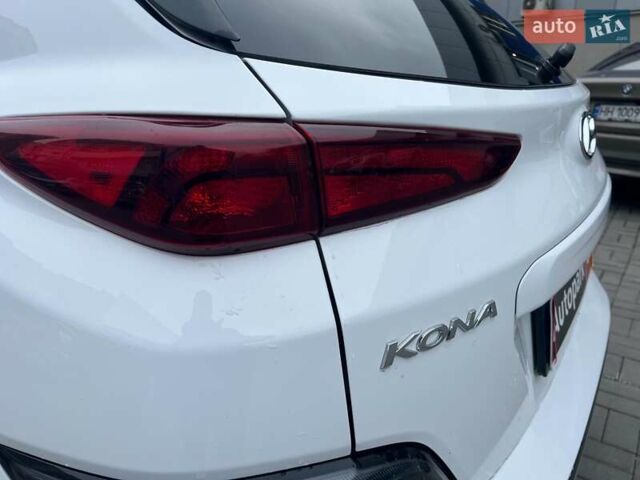 Белый Хендай Kona, объемом двигателя 0 л и пробегом 30 тыс. км за 22990 $, фото 8 на Automoto.ua