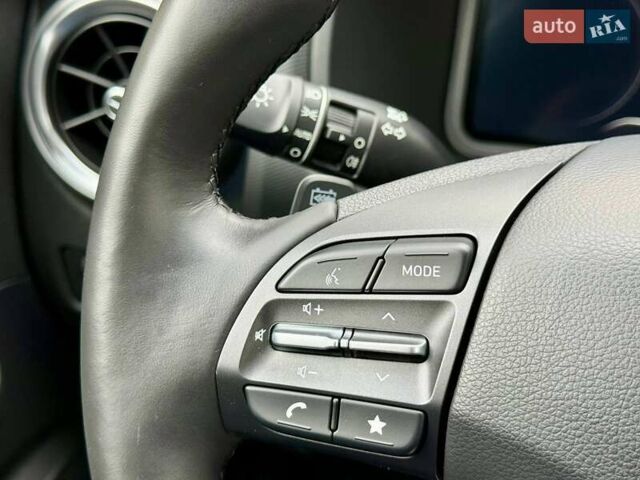 Белый Хендай Kona, объемом двигателя 0 л и пробегом 31 тыс. км за 17999 $, фото 31 на Automoto.ua