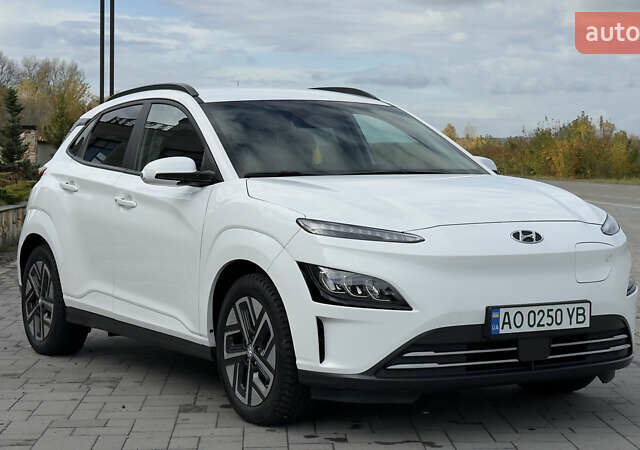 Белый Хендай Kona, объемом двигателя 0 л и пробегом 63 тыс. км за 21500 $, фото 10 на Automoto.ua